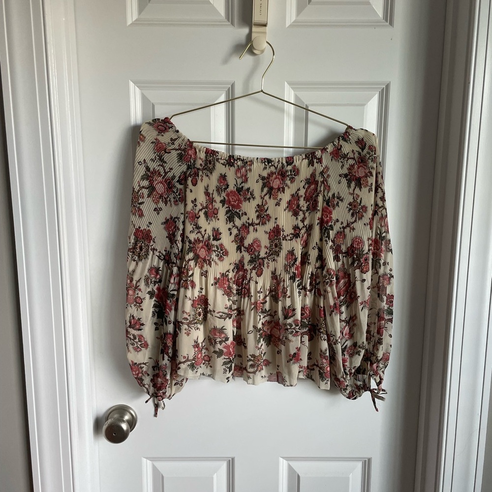 Aritzia Floral Off-The-Shoulder Blouse
